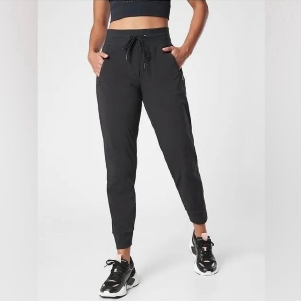 Athleta Trekkie North Jogger